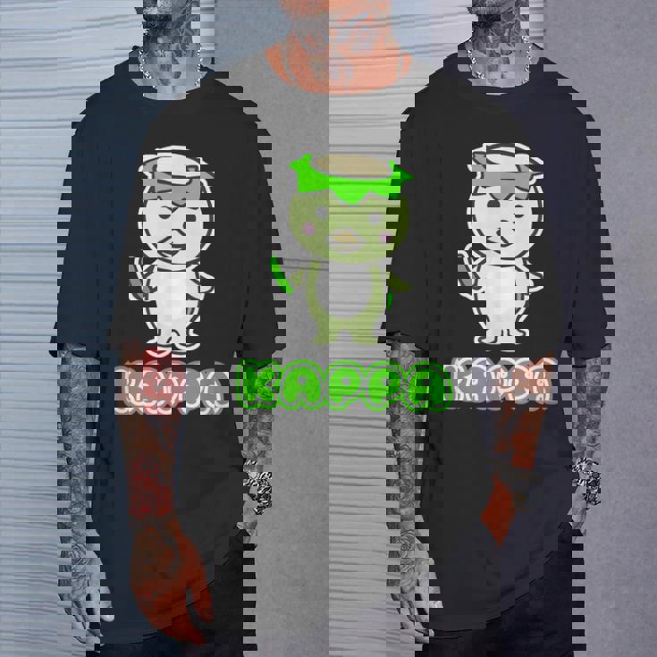 カッパ くん『セルフィー』河童【どうぶつフレンズ】きゅうり 妖怪 かわいい イラスト Tシャツ 彼への贈り物