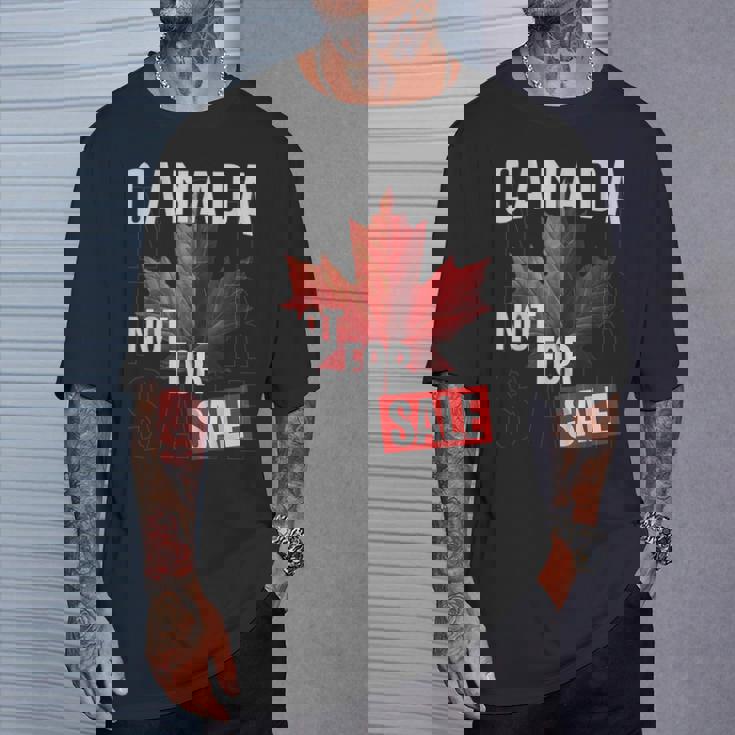 カナダはメープルリーフの愛国的なシャツと一緒に販売されていません。 Tシャツ 彼への贈り物