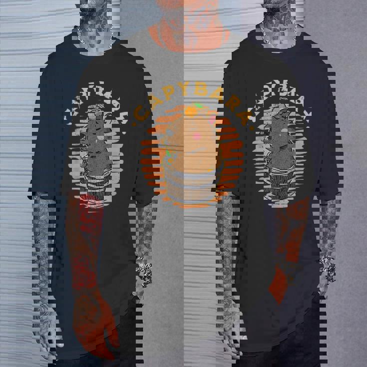 カピバラ 飼育員 動物 げっ歯類 自然 リラックス スパ Tシャツ 彼への贈り物