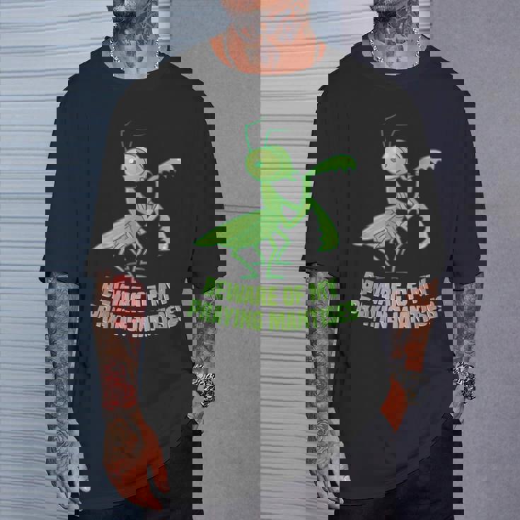 カマキリの囲い衣装 虫飼い主 カマキリの卵 Tシャツ 彼への贈り物