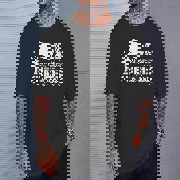 カラーガード マーチングバンド カラーガード フラグ おもしろカラーガード Tシャツ 彼への贈り物