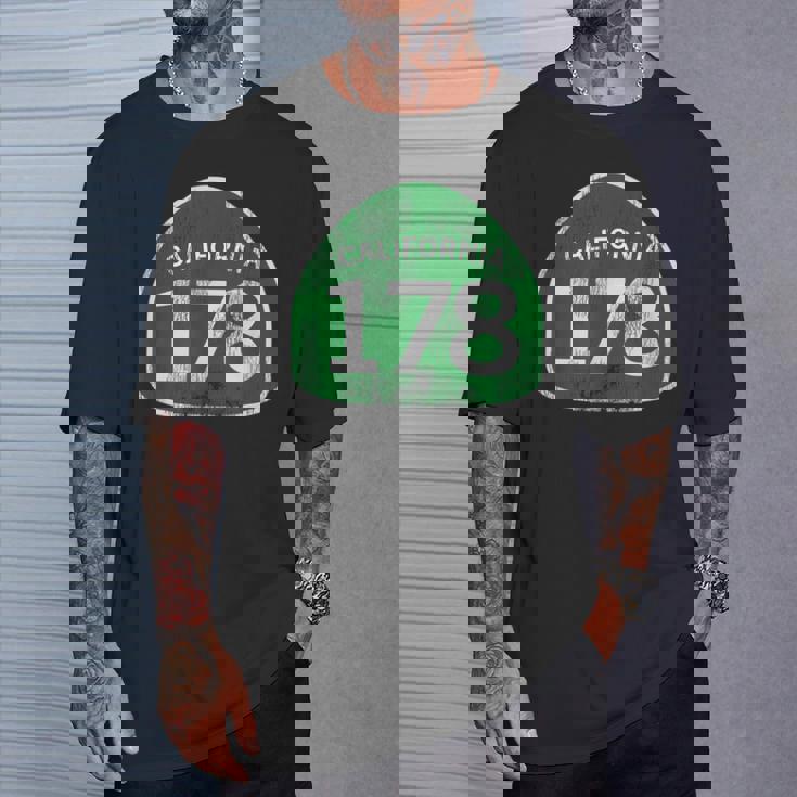 カリフォルニア州立大学ルート178 Tシャツ 彼への贈り物