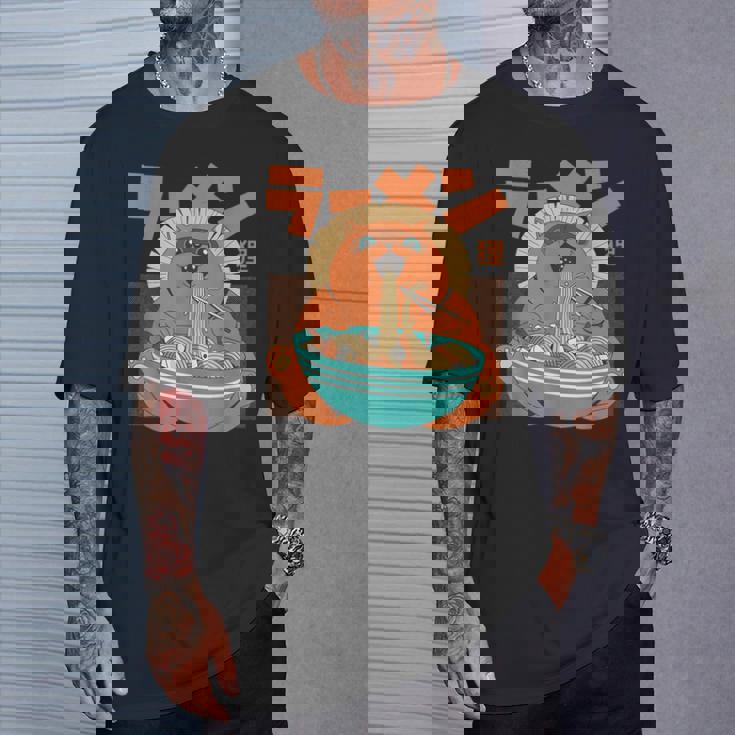 カワイイ ラーメンタヌキ妖怪 オタク アニメ 漫画 Tシャツ 彼への贈り物