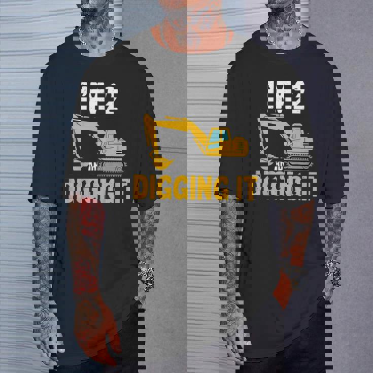 キッズ I'm 2 And Digging It 男の子向けのかわいいショベルデザイン Tシャツ 彼への贈り物