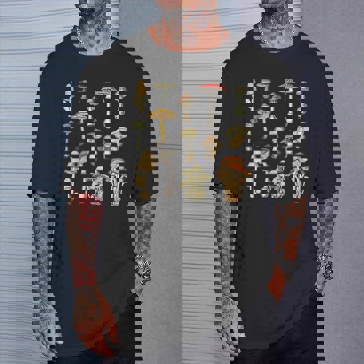 キノコ 菌類 キノコ キノコ シュルーム好き コテージコア Tシャツ 彼への贈り物