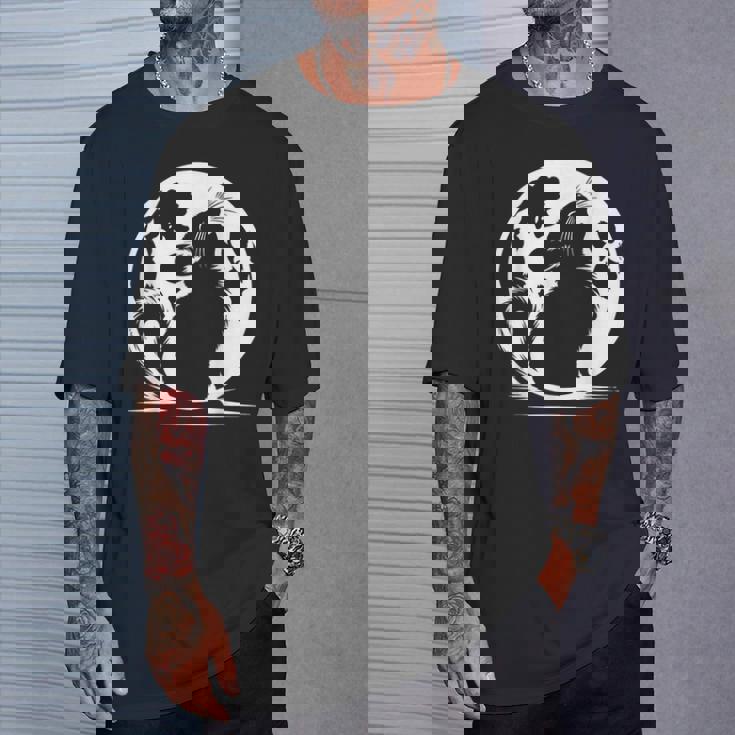 キュートで面白いチンチラが月に吠える Tシャツ 彼への贈り物