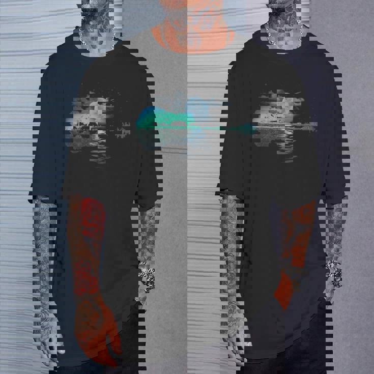 ギター レイクリフレクションズ レイクシャドウ 音楽 アコースティックギター Tシャツ 彼への贈り物