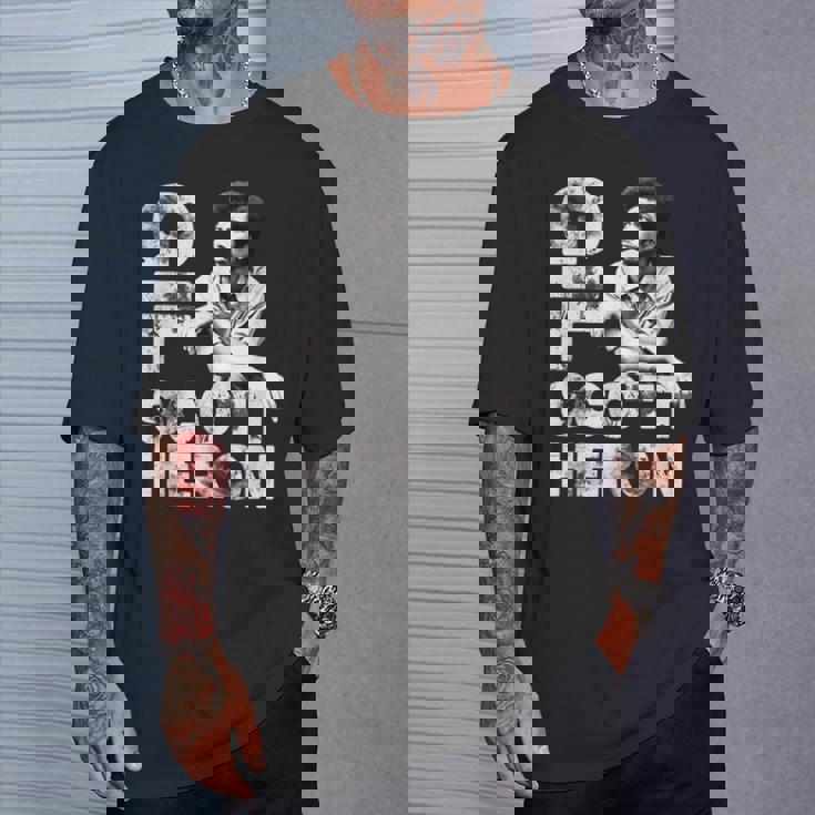 ギルスコットヘロン_003 Tシャツ 彼への贈り物