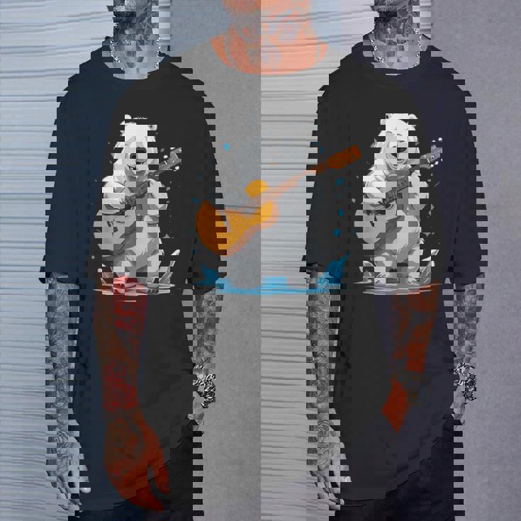 クマがアコースティックギターを弾くクマのギタリスト Tシャツ 彼への贈り物