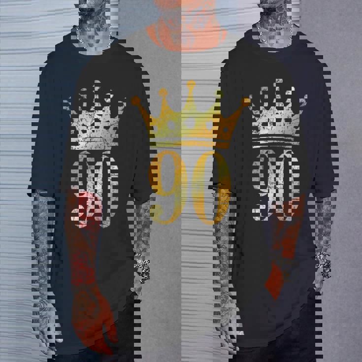 クラウン ナンバー90 ヴィンテージゴールデンイエロー 90歳の誕生日 Tシャツ 彼への贈り物