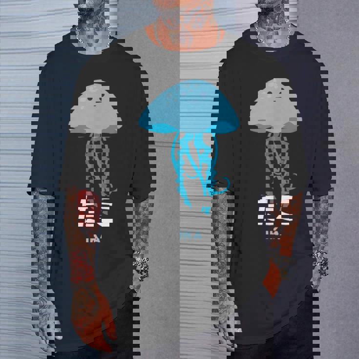 クラゲ 水母 たこ イカ 海洋生物 矛盾 おもしろ イラスト かわいい 面白い ネタ 画像 Tシャツ 彼への贈り物