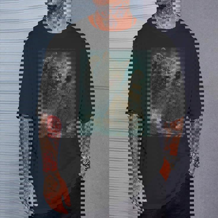 クラーケンの海の怪獣が海に潜る海賊船を襲う巨大猫 Tシャツ 彼への贈り物