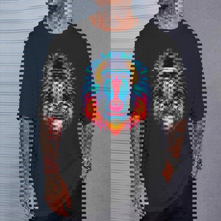 クール マンドリル 猿の精霊 動物 イラスト 絞り染め アート Tシャツ 彼への贈り物