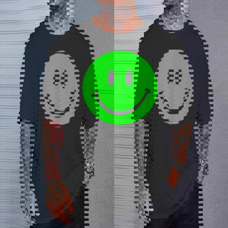 グリーン スマイリーフェイス レトロ グリーン ハッピーフェイス Tシャツ 彼への贈り物