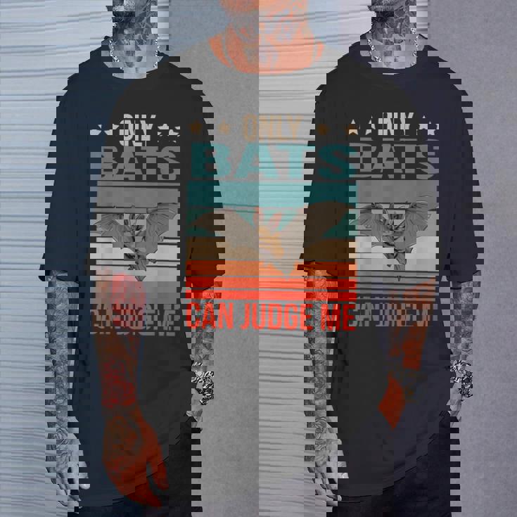 コウモリは私を判断できる 吸血コウモリ コウモリ Tシャツ 彼への贈り物