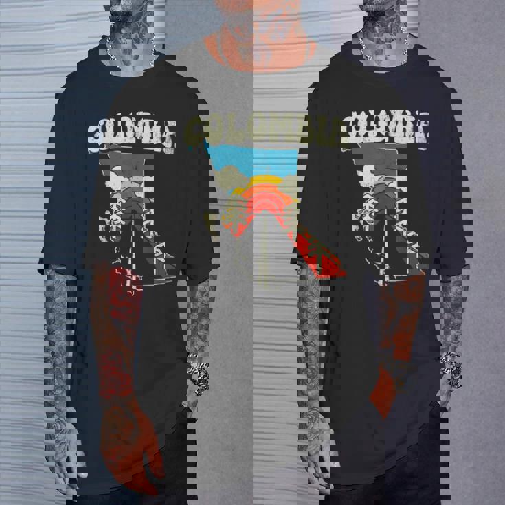 コロンビア ビンテージ コロンビアン カントリー レインボー レトロ 70年代地図 Tシャツ 彼への贈り物