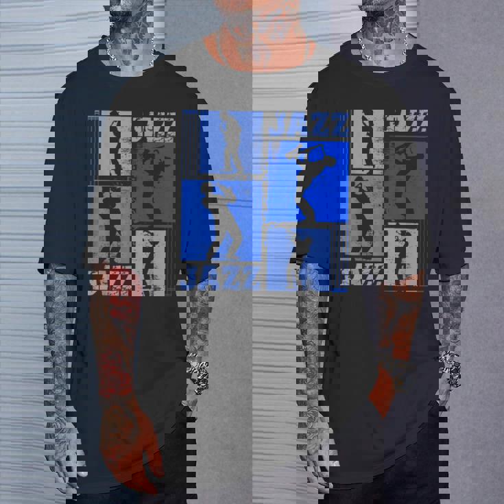 サクソフォーン奏者ジャズミュージシャンブルーミュージック Tシャツ 彼への贈り物