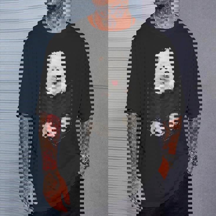 サモエド犬愛好家のためのポケットの中の面白いサモエド Tシャツ 彼への贈り物