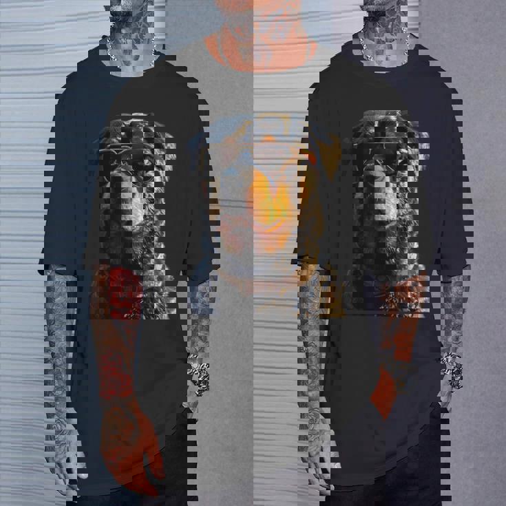 サングラスをかけたロットワイラー 愛犬自慢のロットワイラー Tシャツ 彼への贈り物