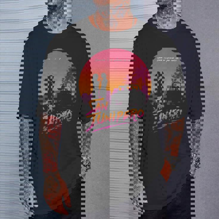 サンジュニペロへようこそ Tシャツ 彼への贈り物