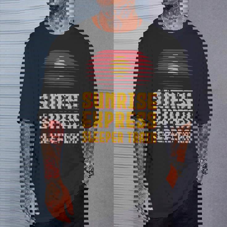 サンライズ特急電車 日本 東京 岡山 出雲 高松 Tシャツ 彼への贈り物