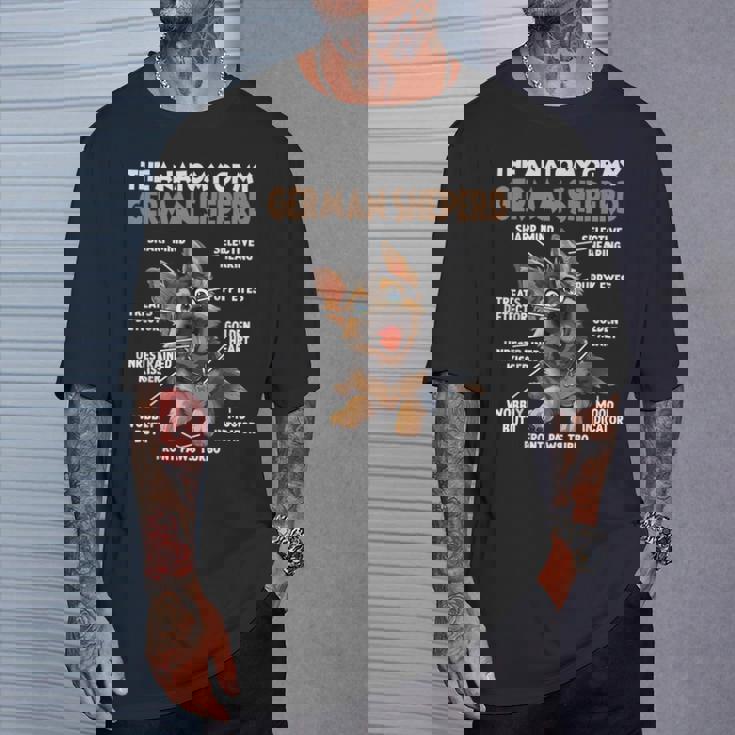 ジャーマン シェパードの犬の散歩犬愛好家のジャーマン シェパード Tシャツ 彼への贈り物