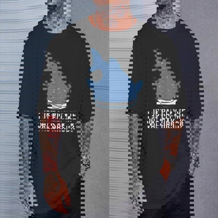 ジンベエザメが本当に好きだよ？かわいいジンベイザメ Tシャツ 彼への贈り物