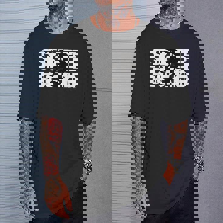 スケートボーダーへのギフト スケートボード シルエット Tシャツ 彼への贈り物