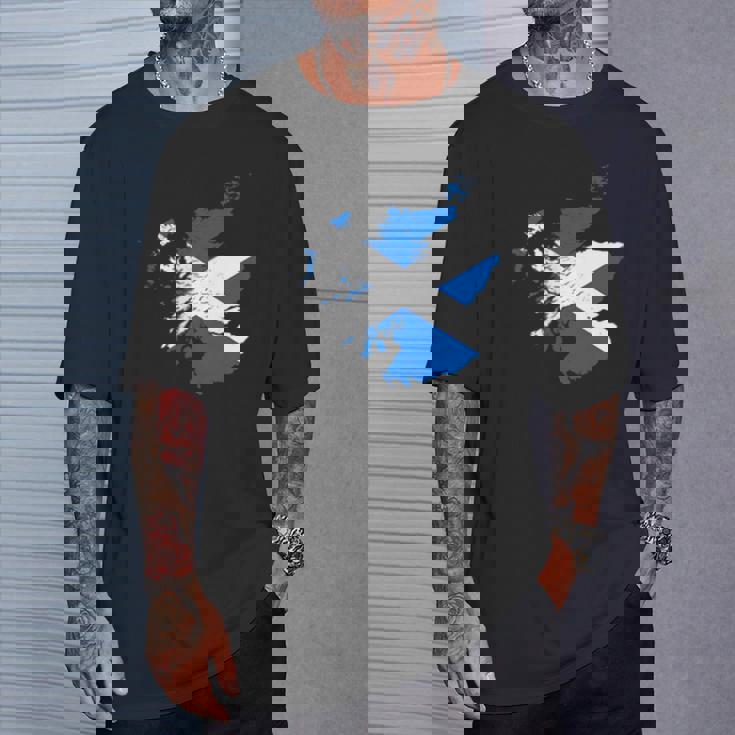 スコットランドの地図と旗の胸のロゴ スコットランドのお土産 Tシャツ 彼への贈り物