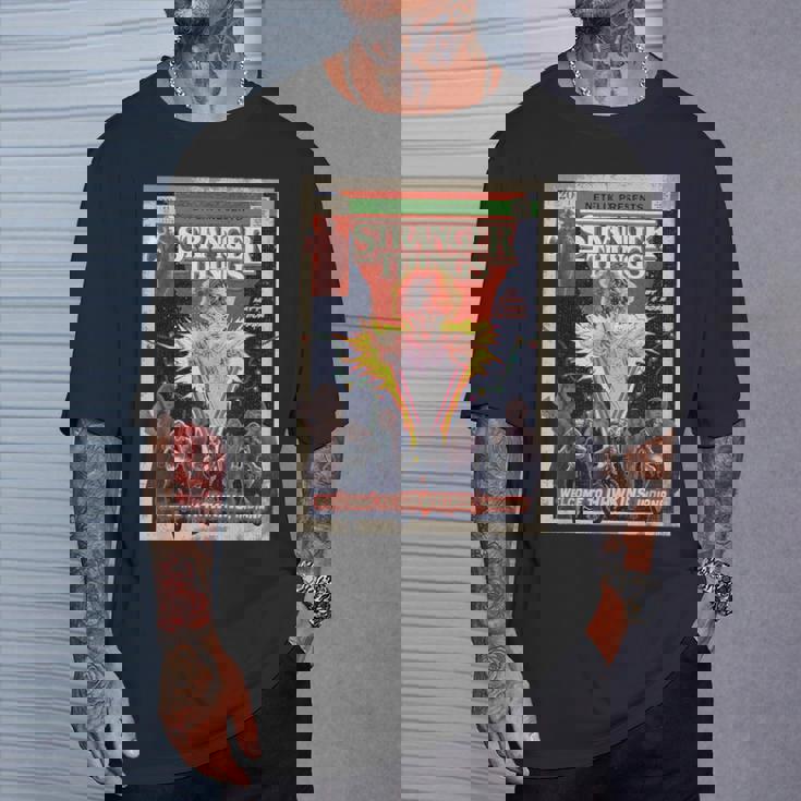 ストレンジャー・シングス リミックス 80年代レトロコミックアート ホーキンズへようこそ Tシャツ 彼への贈り物