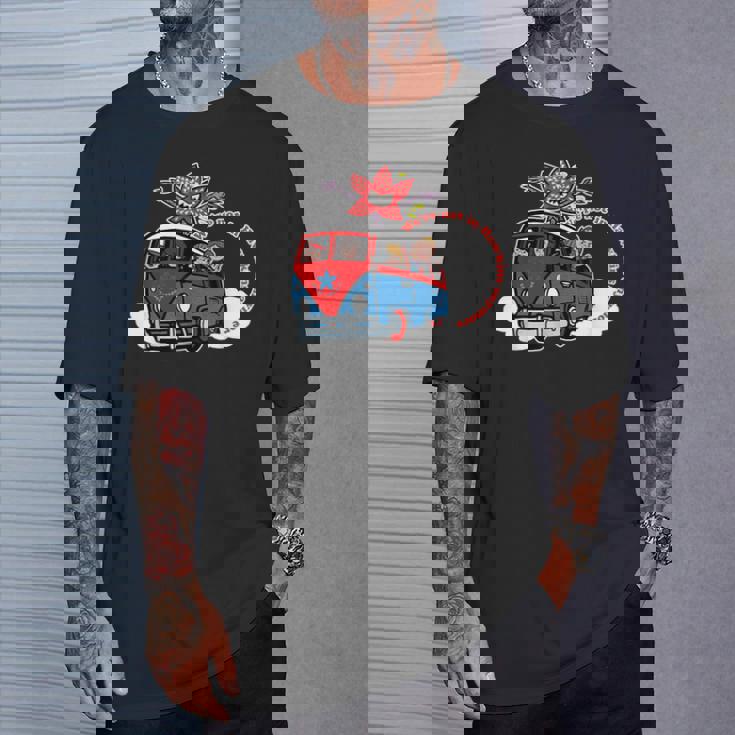 ストレンジャー・シングス・コード・レッド・ロード・トリップ・デモゴルゴン・アート Tシャツ 彼への贈り物