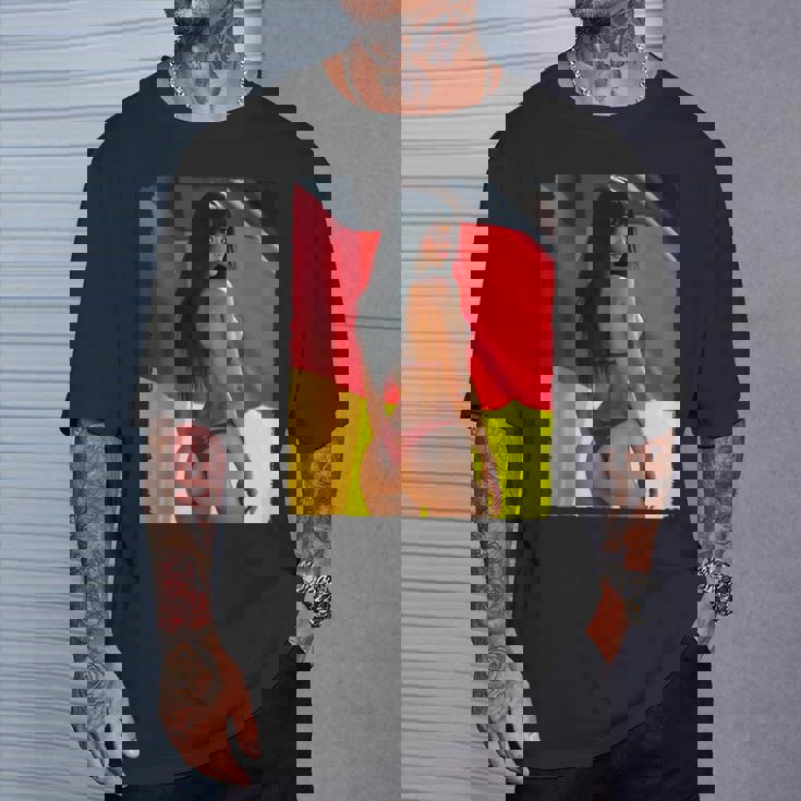 セクシーガールグラフィックtシャツ 「ビキニピンナップガール&ドイツ国旗」 Tシャツ 彼への贈り物