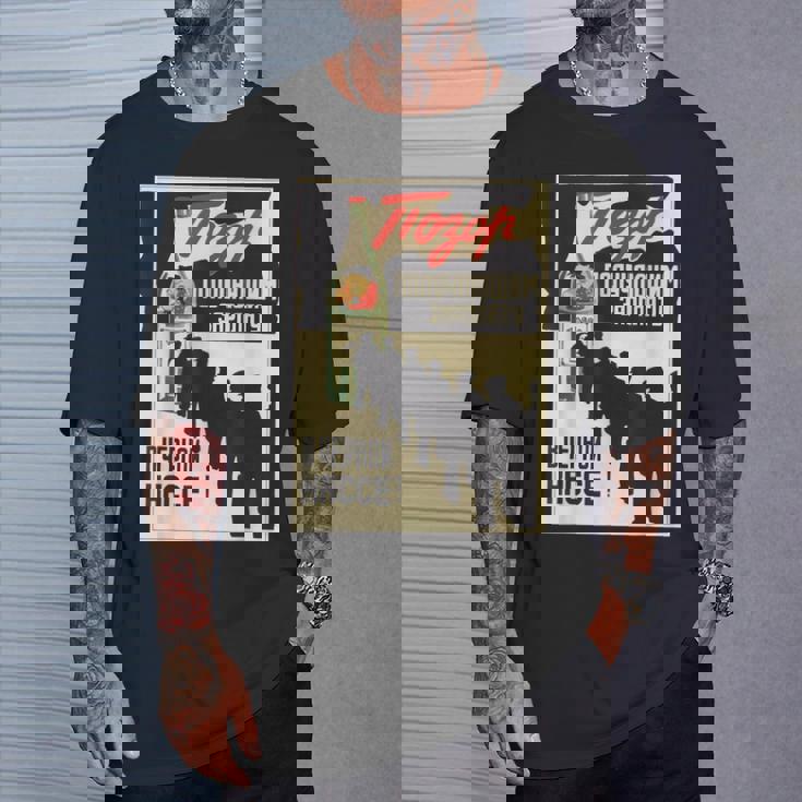 ソビエト連邦 プロパガンダポスター 未報告雇用 Tシャツ 彼への贈り物