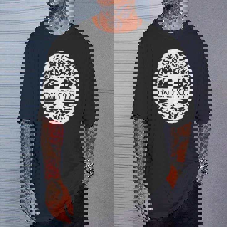 ダルトン アイルランドの名前 ケルトの生命の樹 Tシャツ 彼への贈り物