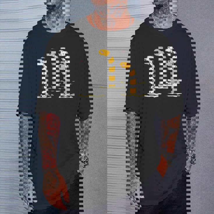 チンアナゴ & ニシキアナゴ【どうぶつフレンズ】水族館の生き物 かわいい 面白 動物 イラスト Tシャツ 彼への贈り物