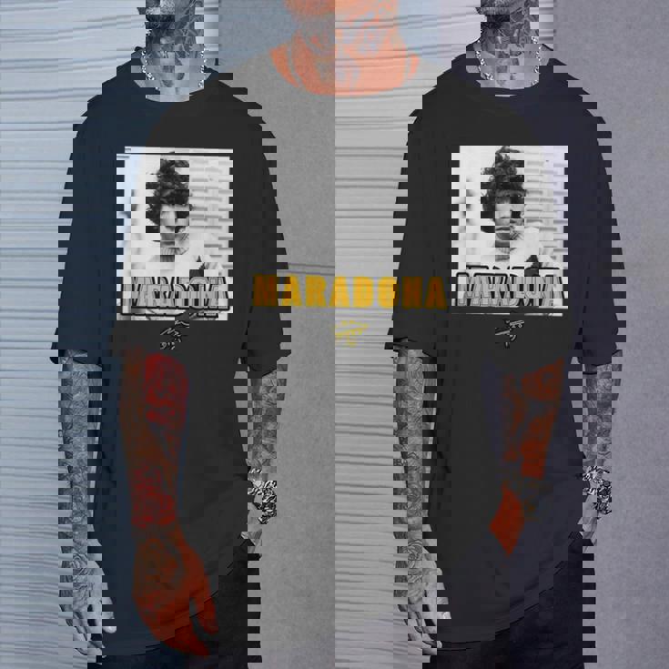 ディエゴ・マラドーナ・ヤング Tシャツ 彼への贈り物