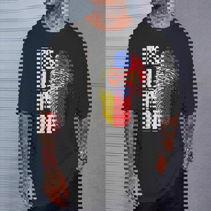 ドイツとセルビアのdna遺産フラグ Tシャツ 彼への贈り物