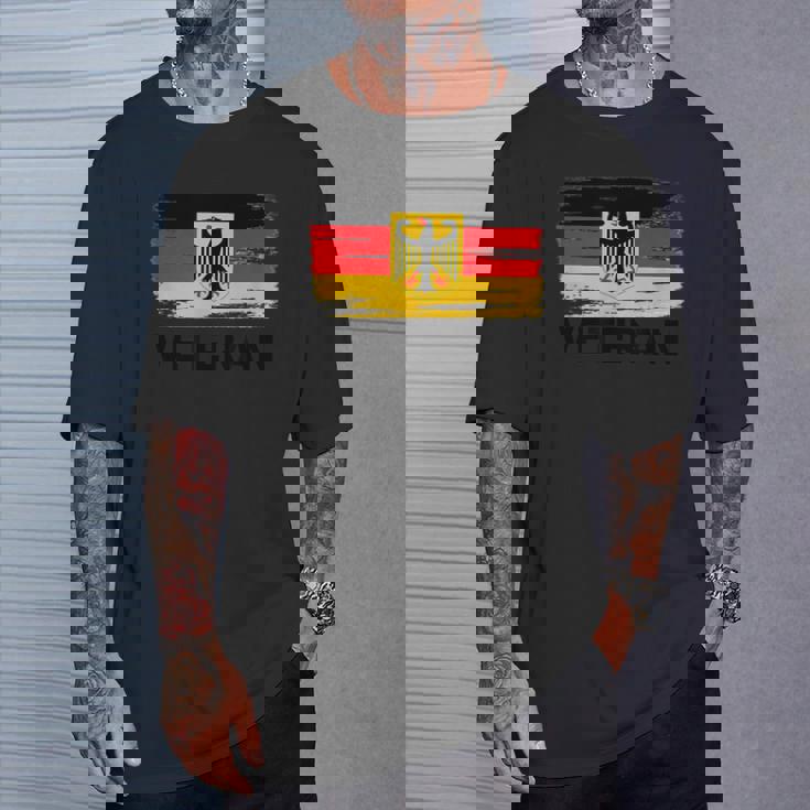 ドイツ退役軍人tシャツ イーグルとフラッグ – 愛国的なゲルマ Tシャツ 彼への贈り物