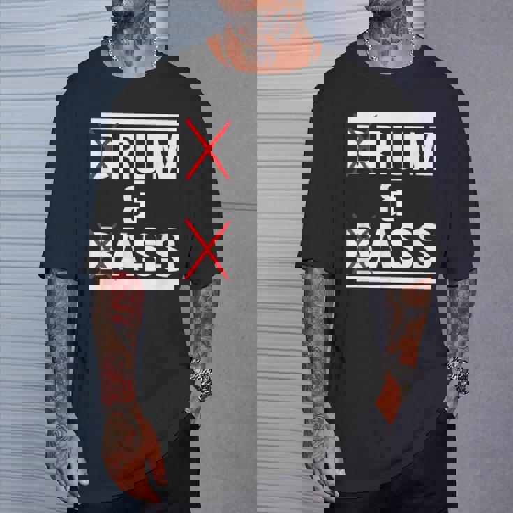 ドラムンベース Dnb 面白いモチーフ Tシャツ 彼への贈り物