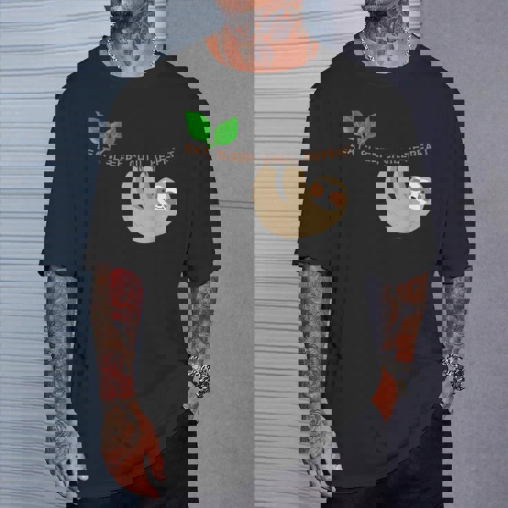 ナマケモノ まったり のんびり くつろぎ Tシャツ 彼への贈り物