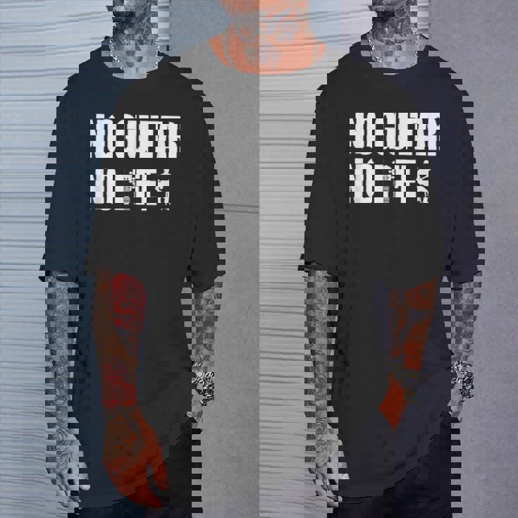 ノーギターノーライフ ギター好き クラシックギター クラシック音楽 アコースティックギター ギター部 ジャズ音楽 ギター Tシャツ 彼への贈り物