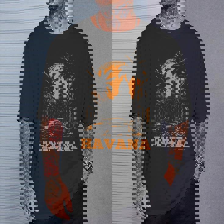 ハバナ キューバ レトロ キューバ プライド ヴィンテージ 70 年代 80 年代のスタイル Tシャツ 彼への贈り物