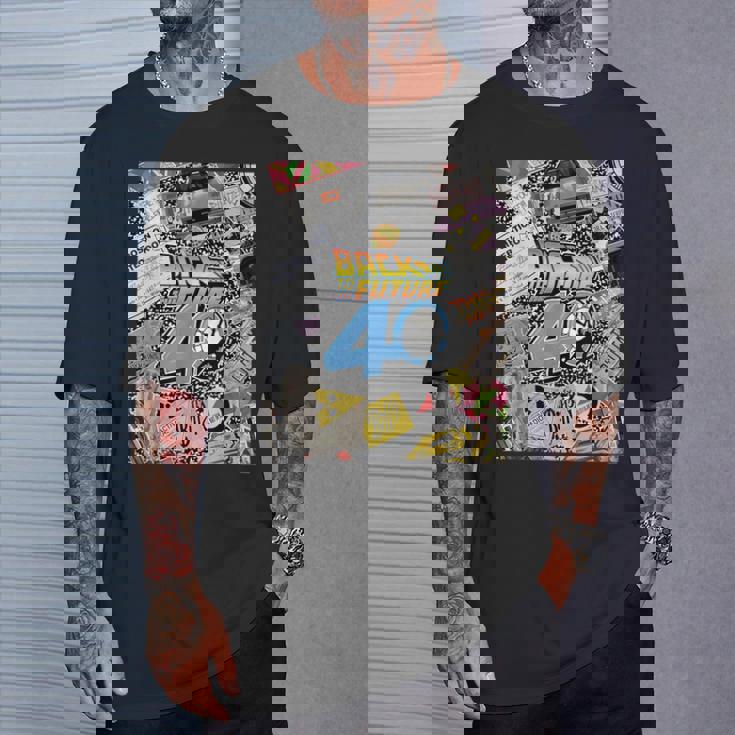 バック・トゥ・ザ・フューチャー 40周年記念ステッカー コラージュ Tシャツ 彼への贈り物