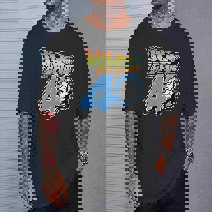 バック・トゥ・ザ・フューチャー 40周年記念ステッカー コラージュ F&B Tシャツ 彼への贈り物