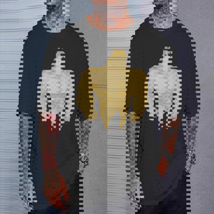 バフ 柴犬 面白い ボディービルダー 犬 ダンク ミーム Tシャツ 彼への贈り物