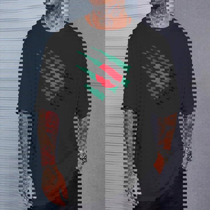 バングラデシュ国旗 バングラデシュ ルーツ 爪 バングラデシュ プライド Tシャツ 彼への贈り物