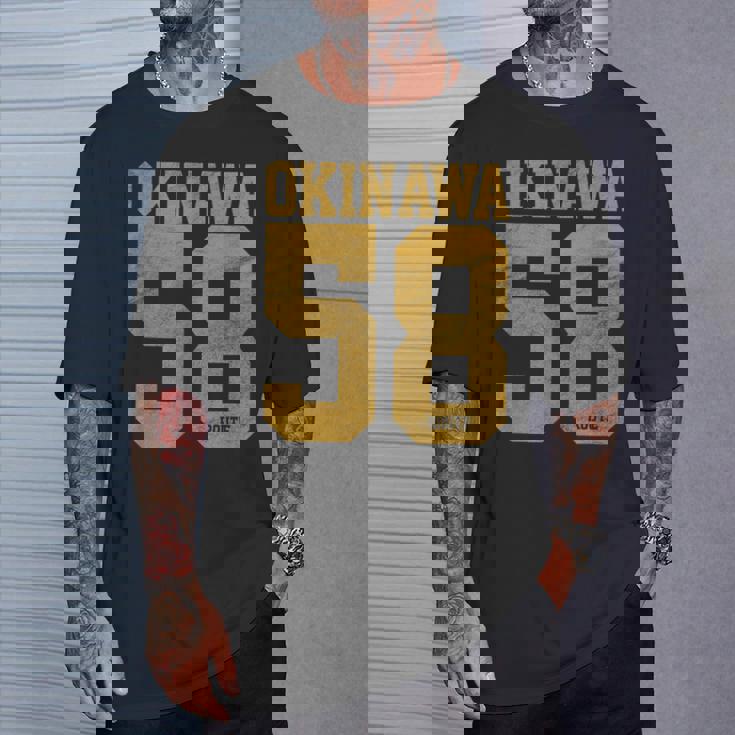 バーシティスタイル 沖縄 日本 Tシャツ 彼への贈り物