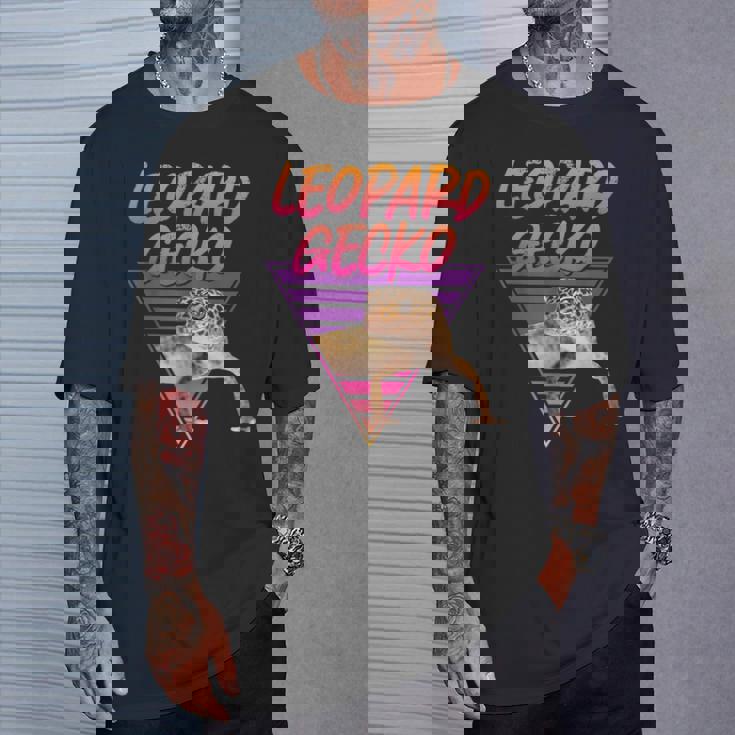 ヒョウ ヤモリ 80'Saporwave Tシャツ 彼への贈り物