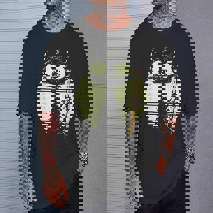 ビリヤード プール スヌーカー ビリヤードを持つ猫 かわいい子猫 Tシャツ 彼への贈り物