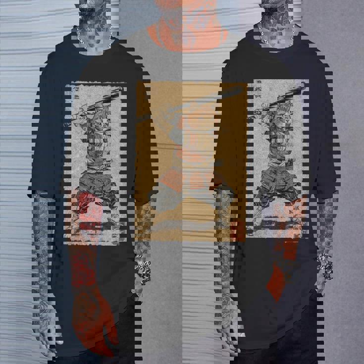 ビンテージアニメ 日本美術 野球選手の侍猫 長袖tシャツ Tシャツ 彼への贈り物